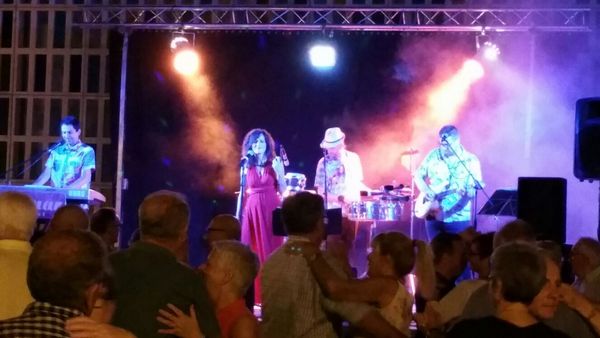 6 de octubre: Sala de baile en Guardiola de Fontrubí, Barcelona: bailes de salón y música para bailar con Quartet orquesta Solimar.