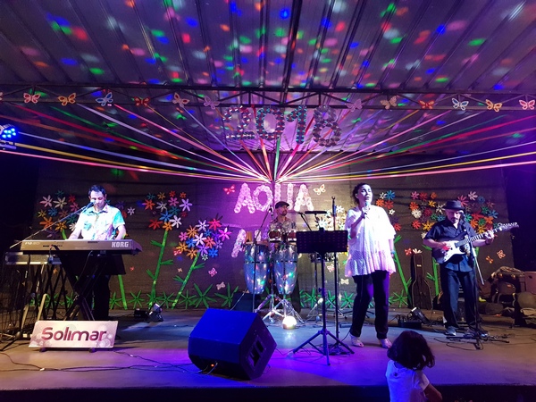 9 d'agost : festa amb orquestra Solimar grup musical quartet de ball al camping Aqua Alba de Gualba, Barcelona.